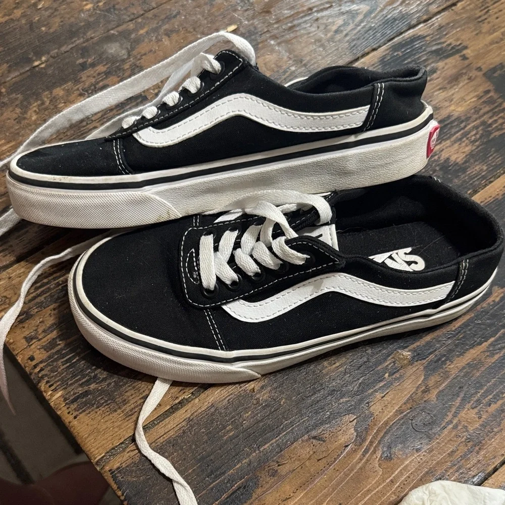 Vans Black and White Old Skool Low-Top Sneakers - Picture 1 of 5